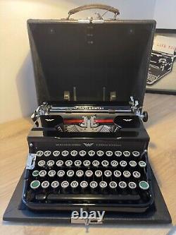 1942 CONTINENTAL Model 100 Portable Typewriter Typewriter Antique Vintage