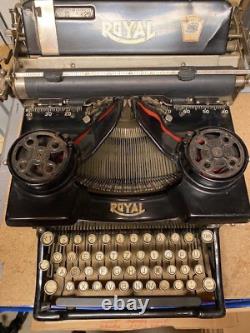 Antique Typewriter ROYAL Typewriter Made in USA Well Preserved