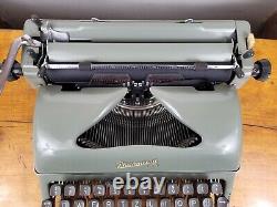 COLLECTIBLE LOVELY TYPEWRITER RHEINMETALL KsT FROM 1959 NO RISK WITH SHIPPING