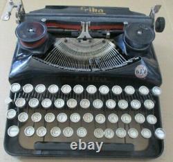 Old Erika SN typewriter / A +G standard. Seidel & Naumann Dresden