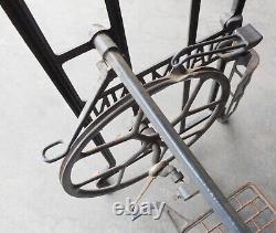Table foot sewing machine cast iron metal frame NAUMANN N old top vintage decoration