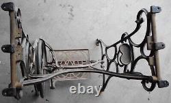 Table foot sewing machine cast iron metal nozzles frame old top vintage decoration