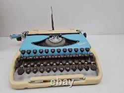 Typewriter Groma Hummingbird Blue White with Instructions in Suitcase #241314